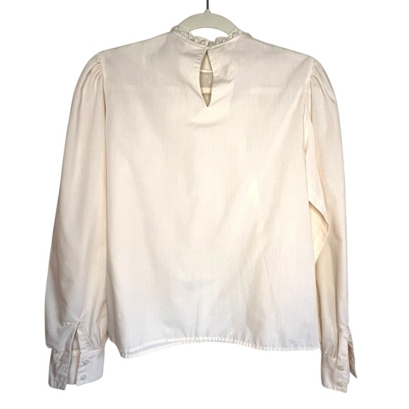 Vintage Ship'n Shore Blouse with Pin-tuck and Lace Detail - Picture 5 of 9